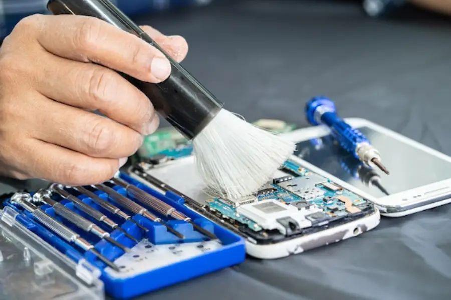 dépannage smartphone rapide toutes pannes réparé efficacement Lardin Saint Lazare