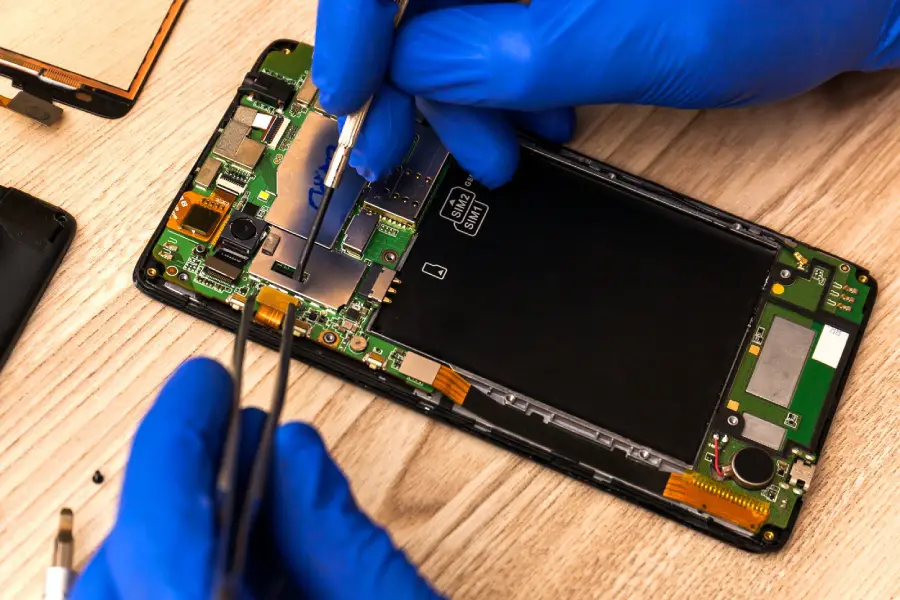 réparation écran batterie port USB Lardin Saint Lazare service professionnel intervention rapide client satisfait