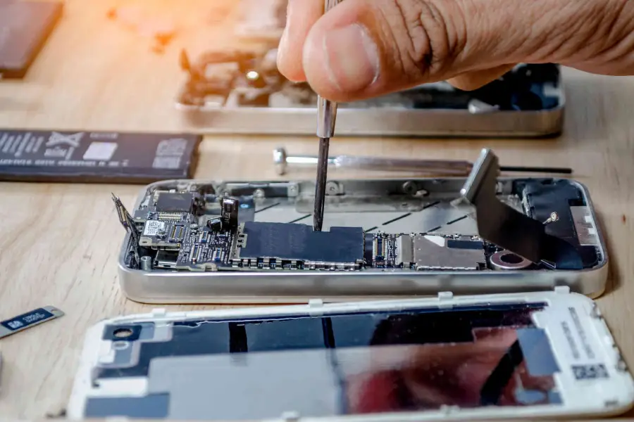 réparation téléphone portable tous modèles rapide efficace Lardin Saint Lazare