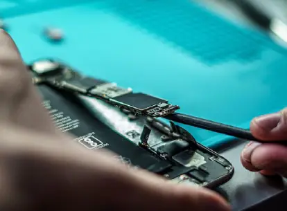 Photo réparation smartphone atelier professionnel Dordogne